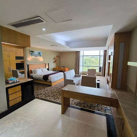 Meritz Hotel Miri Zewnętrze zdjęcie