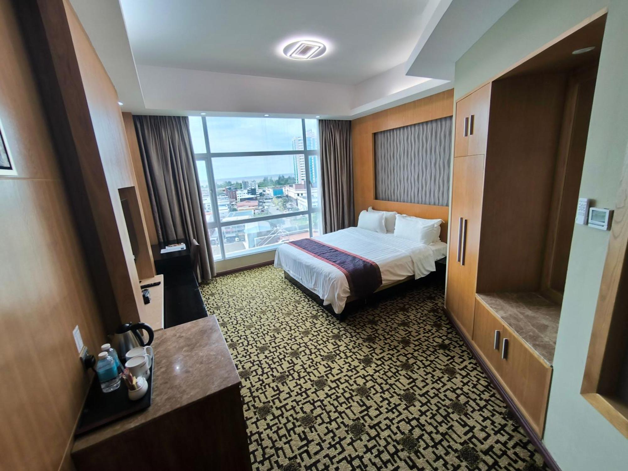 Meritz Hotel Miri Zewnętrze zdjęcie