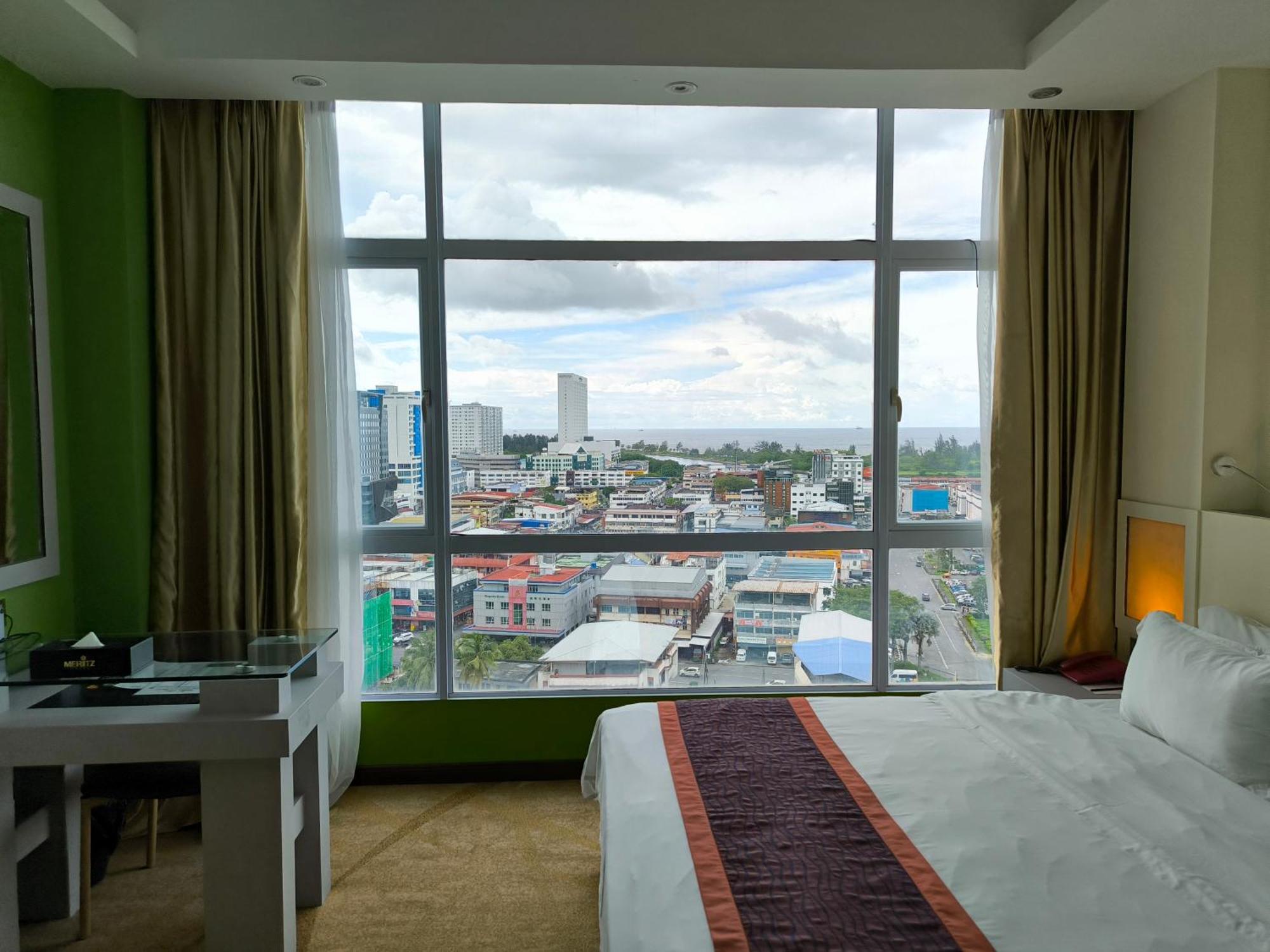 Meritz Hotel Miri Zewnętrze zdjęcie