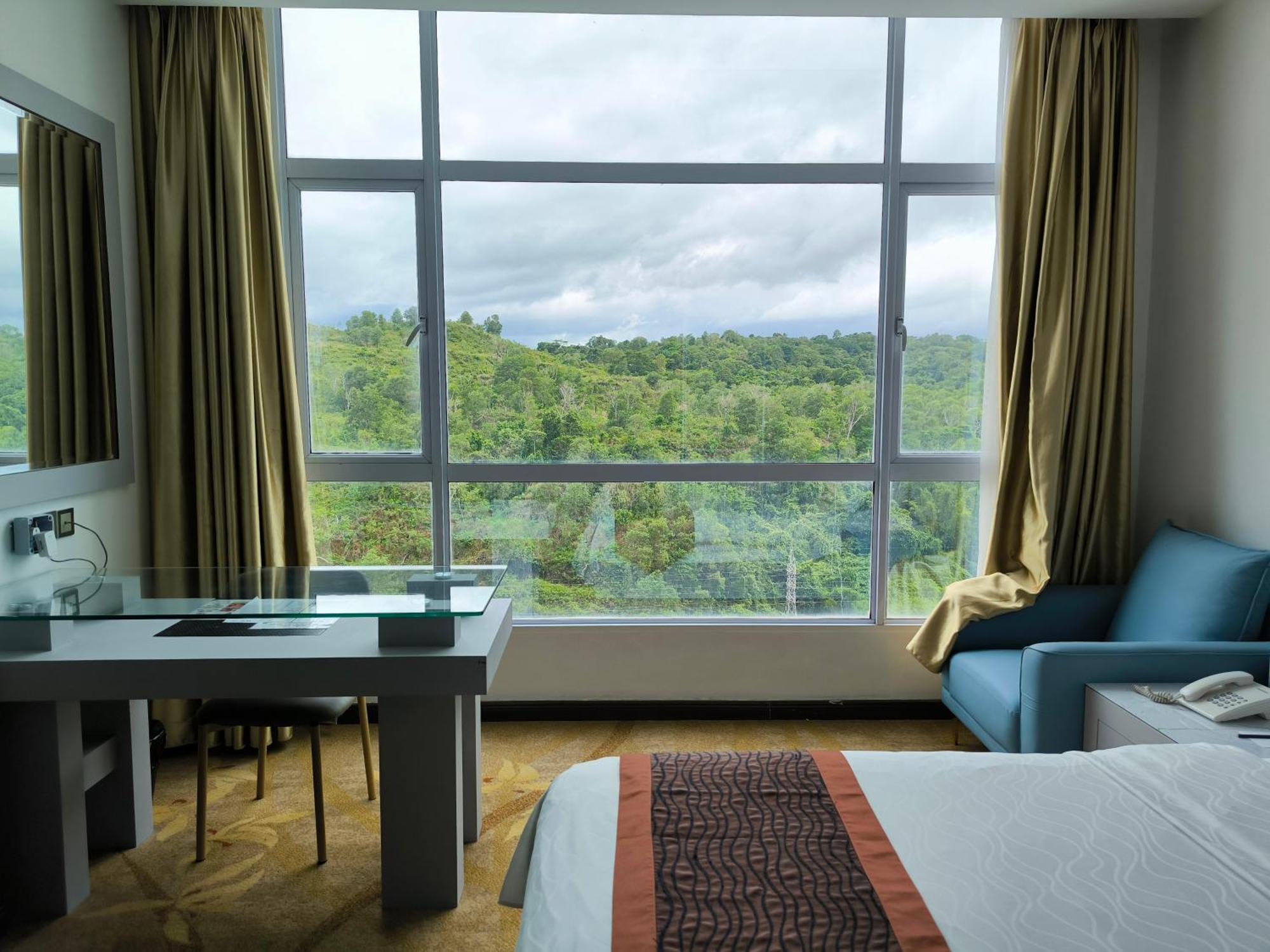 Meritz Hotel Miri Zewnętrze zdjęcie
